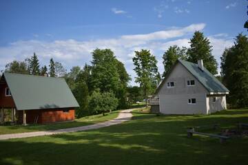 Фото номера Трехместный номер Загородные дома Jõeniidu Holiday House г. Trolla 13